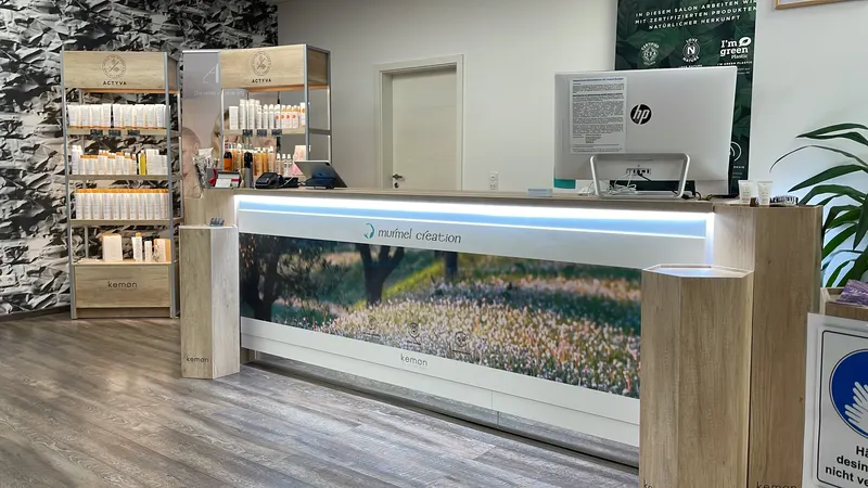 Bedienplätze im Salon